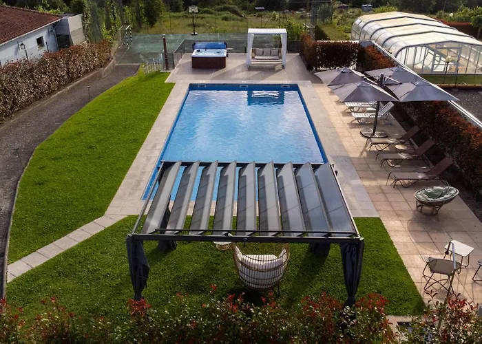 Villa Moura - Pool & Jacuzzi