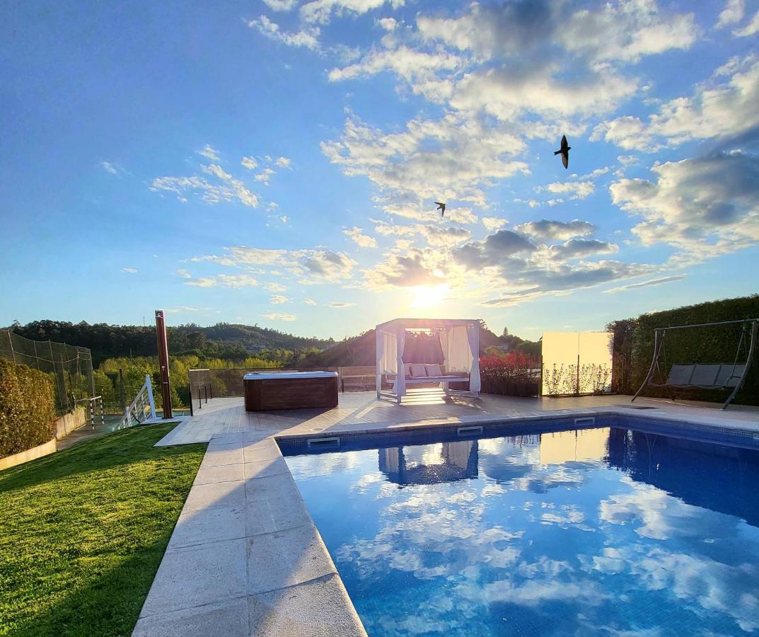 Moura - Pool & Jacuzzi Povoa de Lanhoso