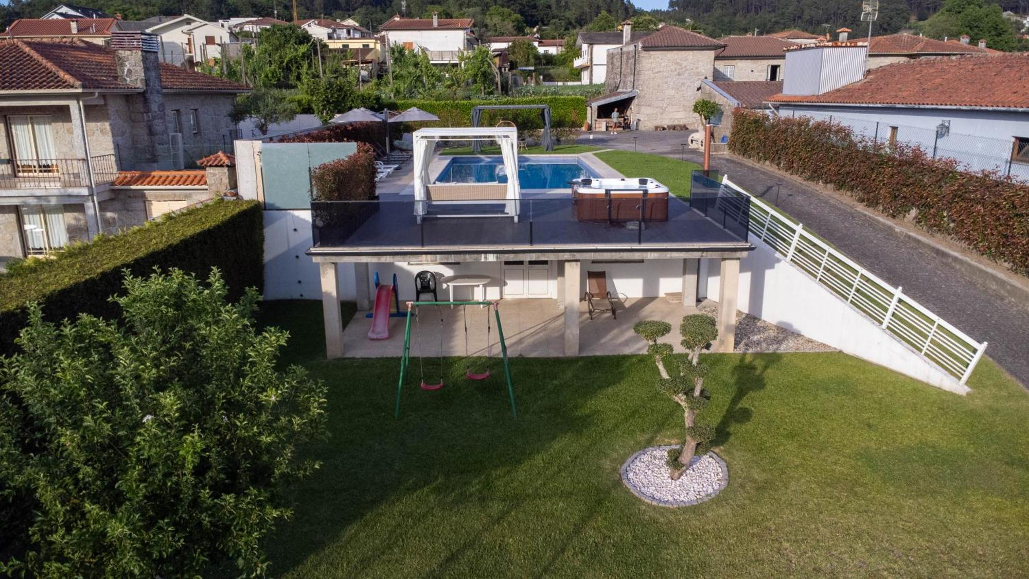 Holiday home Moura - Pool & Jacuzzi Povoa de Lanhoso