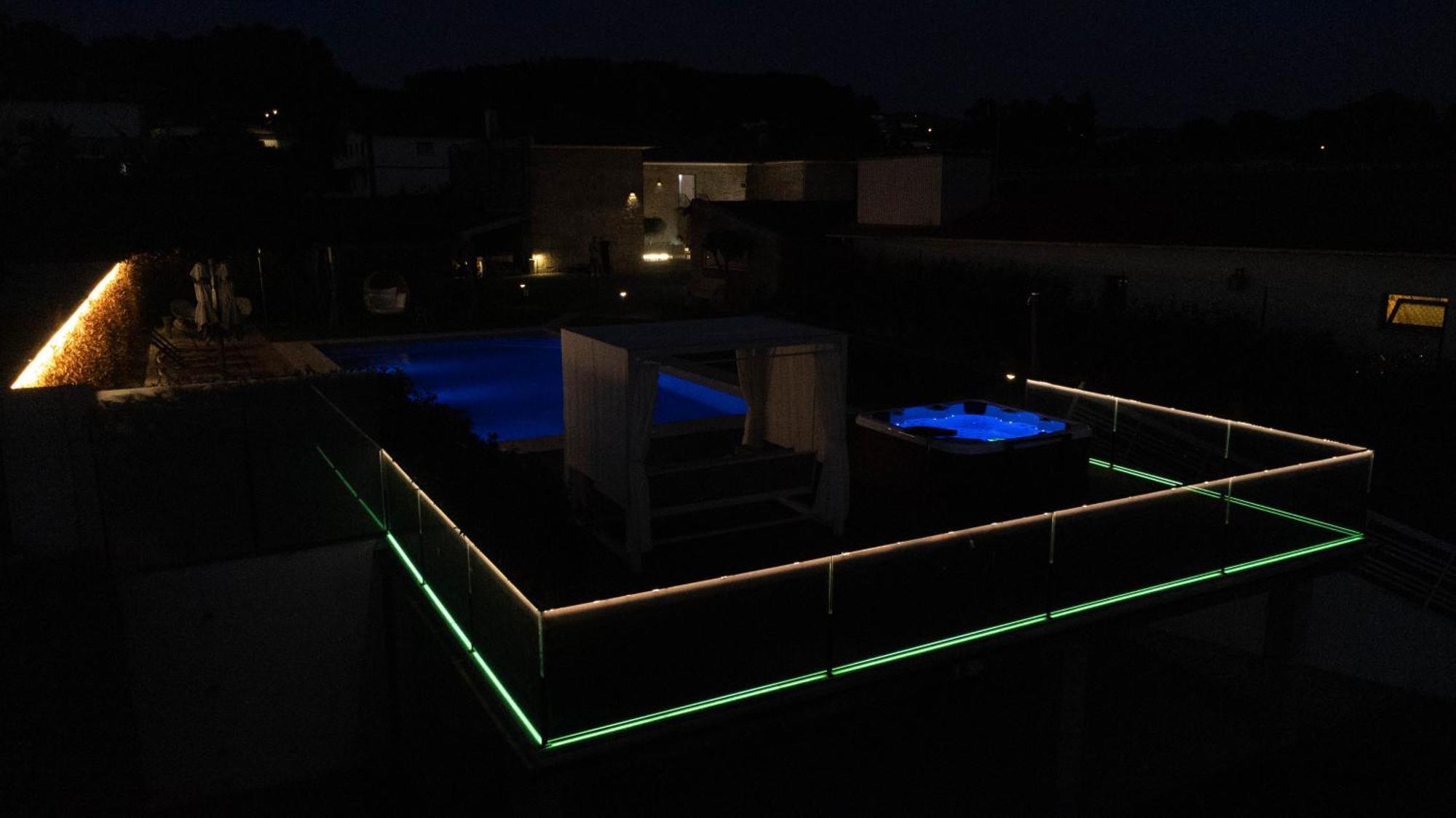 Moura - Pool & Jacuzzi *